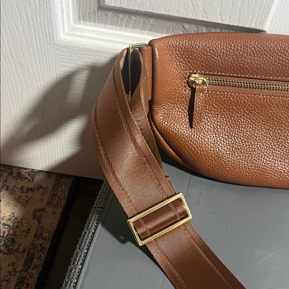Quince Cognac Leather Sling Bag - Picture 3 of 9